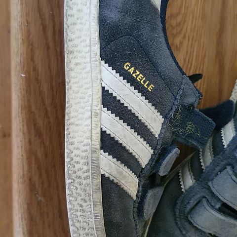 Adidas gazelle str 29