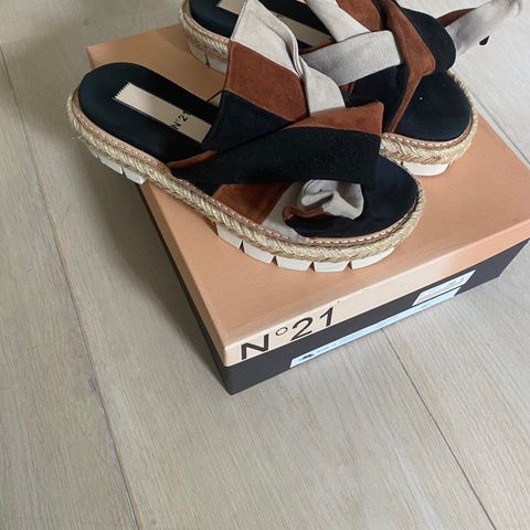 sandaler fra No21 str 38,8