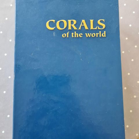 Corals of the world