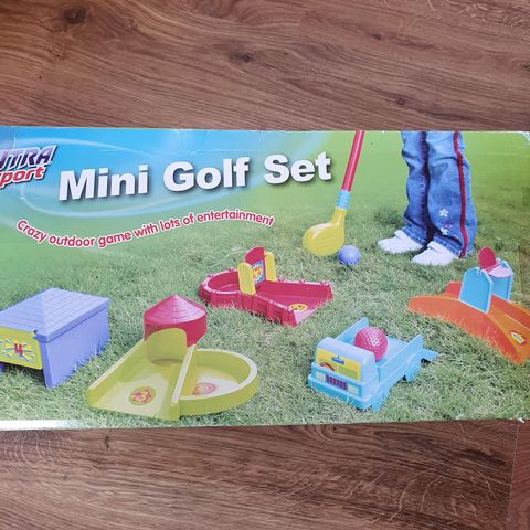Mini Golf Sett fra OUTRA SPORT