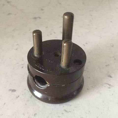 1940s-50s GEC 3-Pin (Round Pin) Electric Plug
