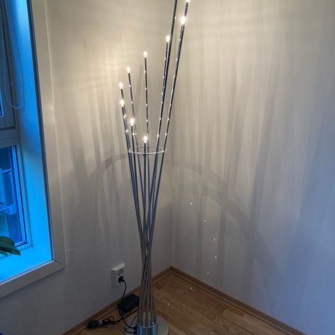 Elegant Stå gulv lampe med dimmer