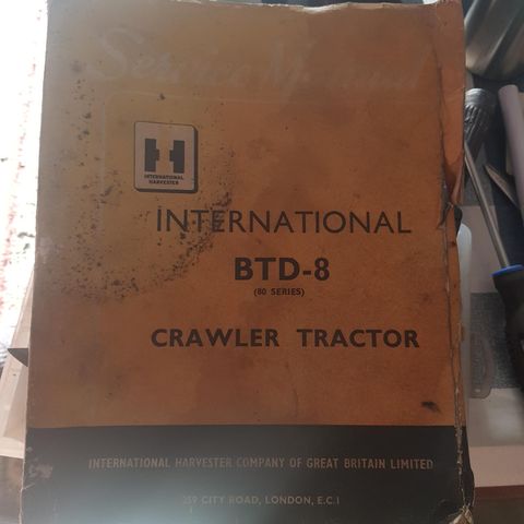 International BTD-8 Bulldoser bok