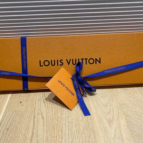 Louis Vuitton eske (for slips)