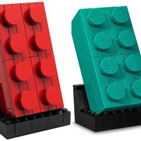 LEGO 6313291 2x4 Red Brick og 6346102 2x4 Teal Brick