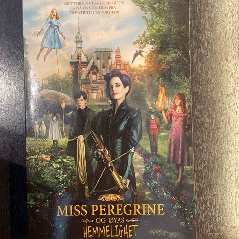 «Miss Peregrine og øyas hemmelighet» av Ransom Riggs