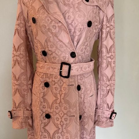 Burberry Pink Floral Lace Trenchcoat str 40
