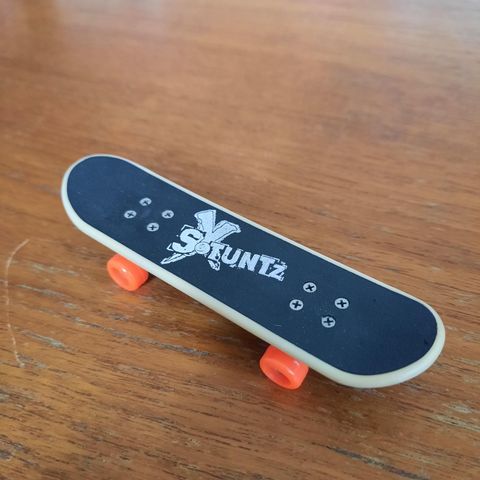 X - Stuntz fingerskateboard - Short circuit