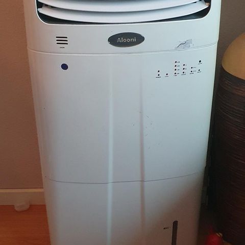 Helt ny air cooler / air conditioner med fjernkontroll til kalde og varme dager