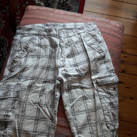 Lite brukt shorts str 36 hn kr 100