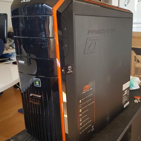 acer predator mATX kabinet