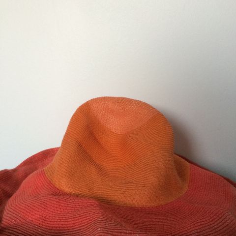 Zara solhatt i rosa / oransje