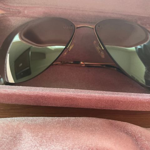 Solbriller fra Miu Miu