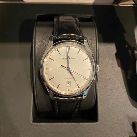 Jaeger Lecoultre master ultra thin date