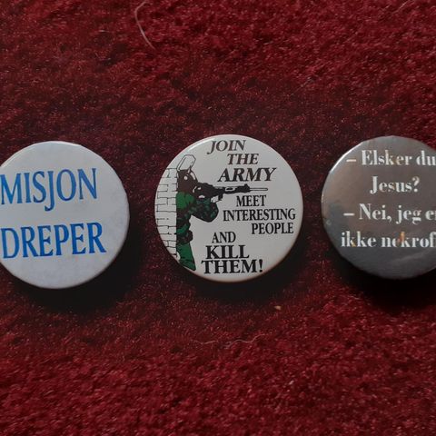 Buttons fra 1990 tallet