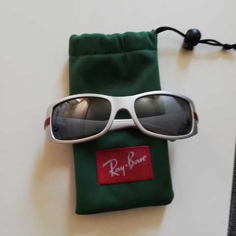 Ray-Ban solbriller for barn😎🌹👍