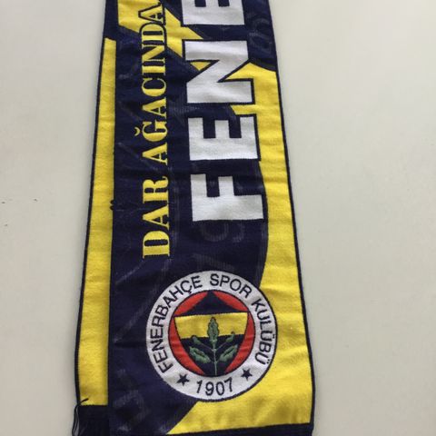 Fenerbahce skjerf 300kr