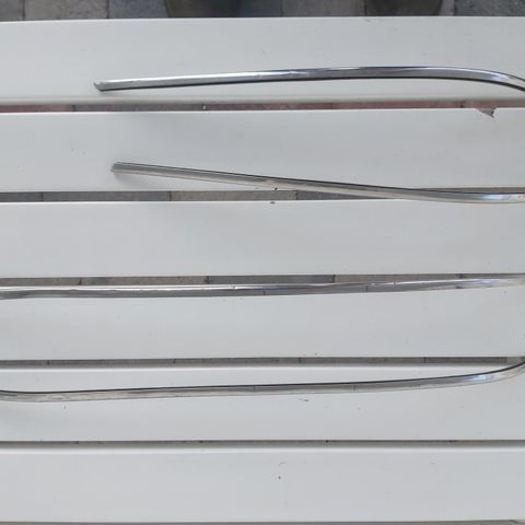 1959 Chevrolet Impala door edge guards til salgs