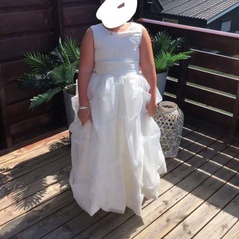 Brudepike kjole