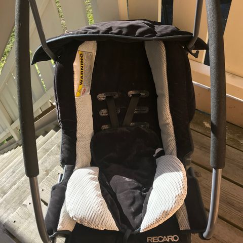 Recaro bilstol/baby vippestol med god sittekomfort