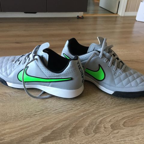 Nike Tempo fotballsko