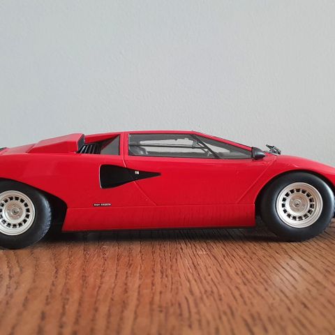 1:18 Kyosho Lamborghini Countach Lp400 Red