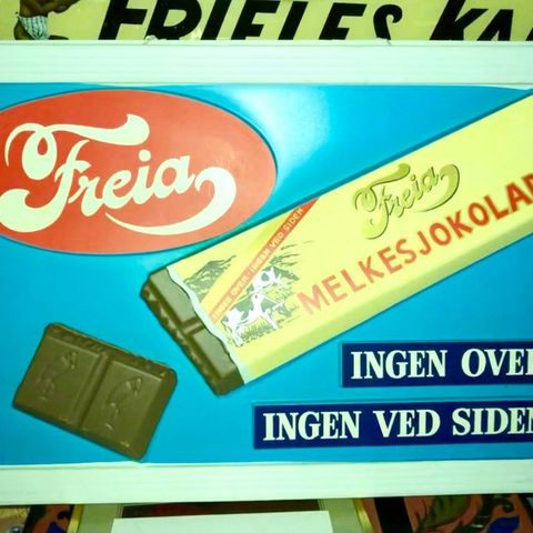 Ønsker å kjøpe gamle Freia produkter -skilt, plakater, bokser