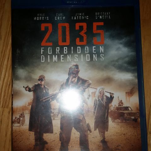 2035 Forbidden Dimensions. Blu Ray. ( Amy Daly, Chris J. Miller, Kyle Morris