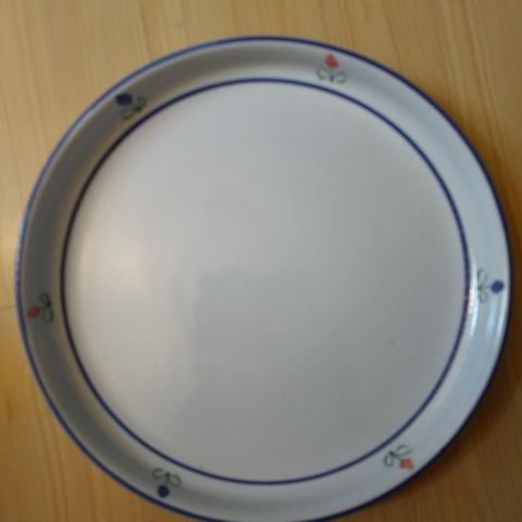 Kari Trestakk - rundt fat 29 cm i diameter