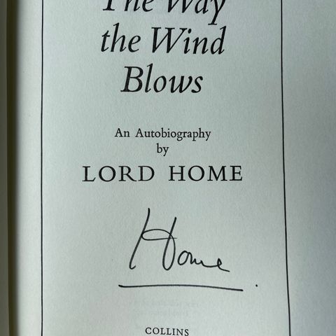 Storbritannias statsminister Alec Douglas-Home signert bok