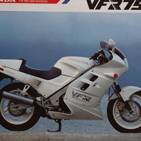 Honda VFR 750 F katalog