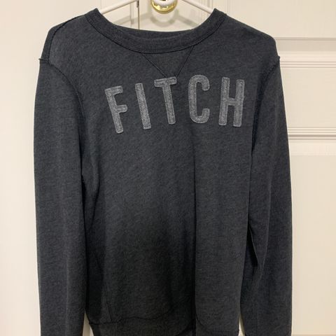 Abercrombie & Fitch crewneck