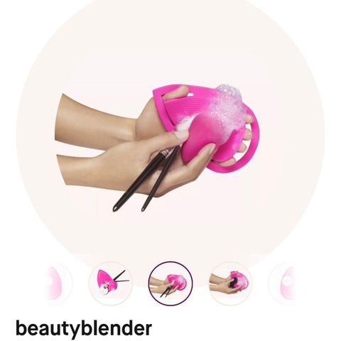 Beautyblender cleaning mat