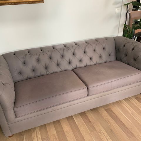 Flott Chesterfield sofa ifra Pottery Barn