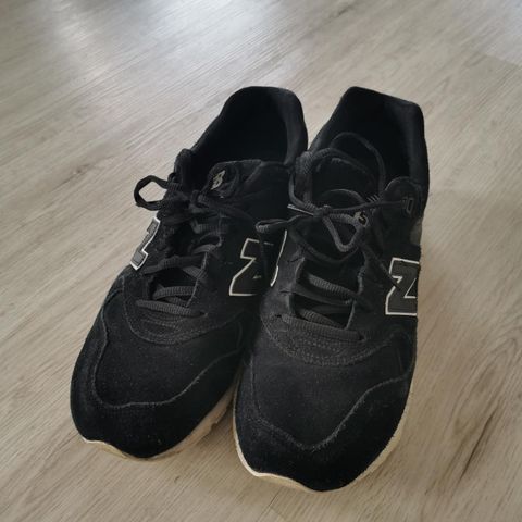 New balance sko i skinn str 42