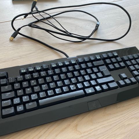 Razer BlackWidow Ultimate, mekanisk tastatur