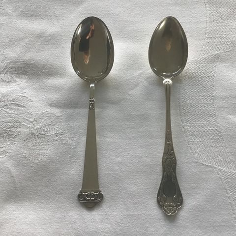 2 gamle fine sølvskjeer (830 S)