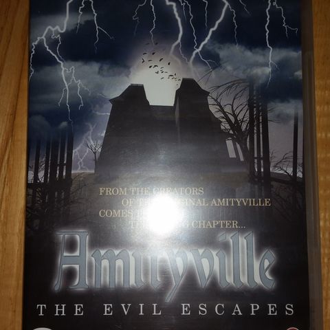 Amityville 4. The Evil Escapes. DVD.