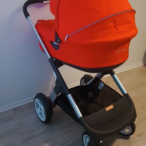 barnevogn stokke med bilsete