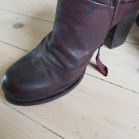 Skinn sko/boots/skoletter str 40. Airstep.