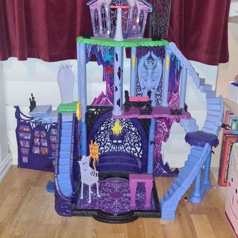 Monster high slott