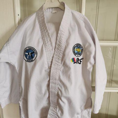 Takekwondo drakt tilsalgs