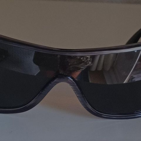 Ny Derome  Brenner solbriller