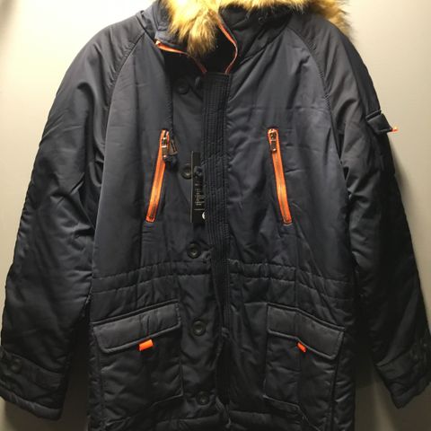 Damejakke medium/large ny 800kr