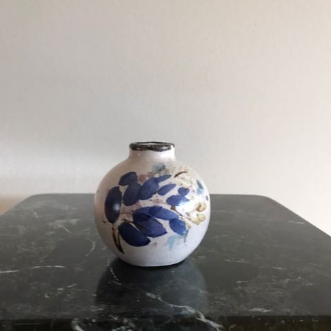 Skjønn vase i keramikk