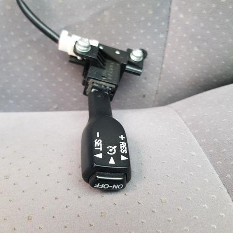 Toyota Prius cruise control