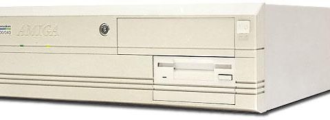Deler for Amiga 4000 desktop kabinett ønskes kjøpt