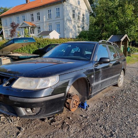 SAAB 9-5 selges i deler