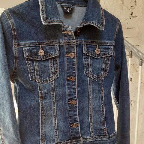 Tidløse denimjakke