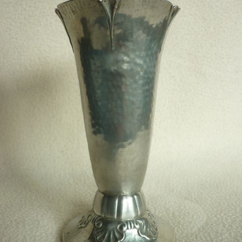 1930s Victoria tinn Norge - Vase.